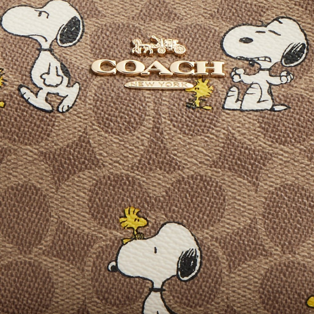 Coach Outlet x Peanuts Signature Print