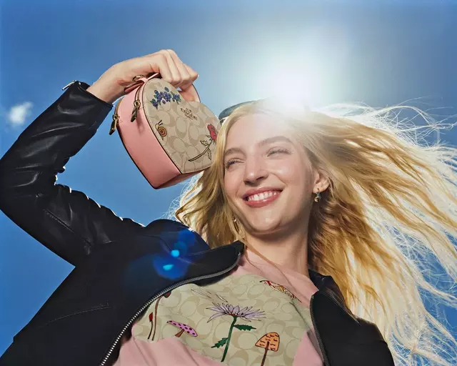 coach】値下げ中♡ウールポンチョ XS-Sサイズ すくう coach】値下げ中♡ウールポンチョ XS-Sサイズ すくう